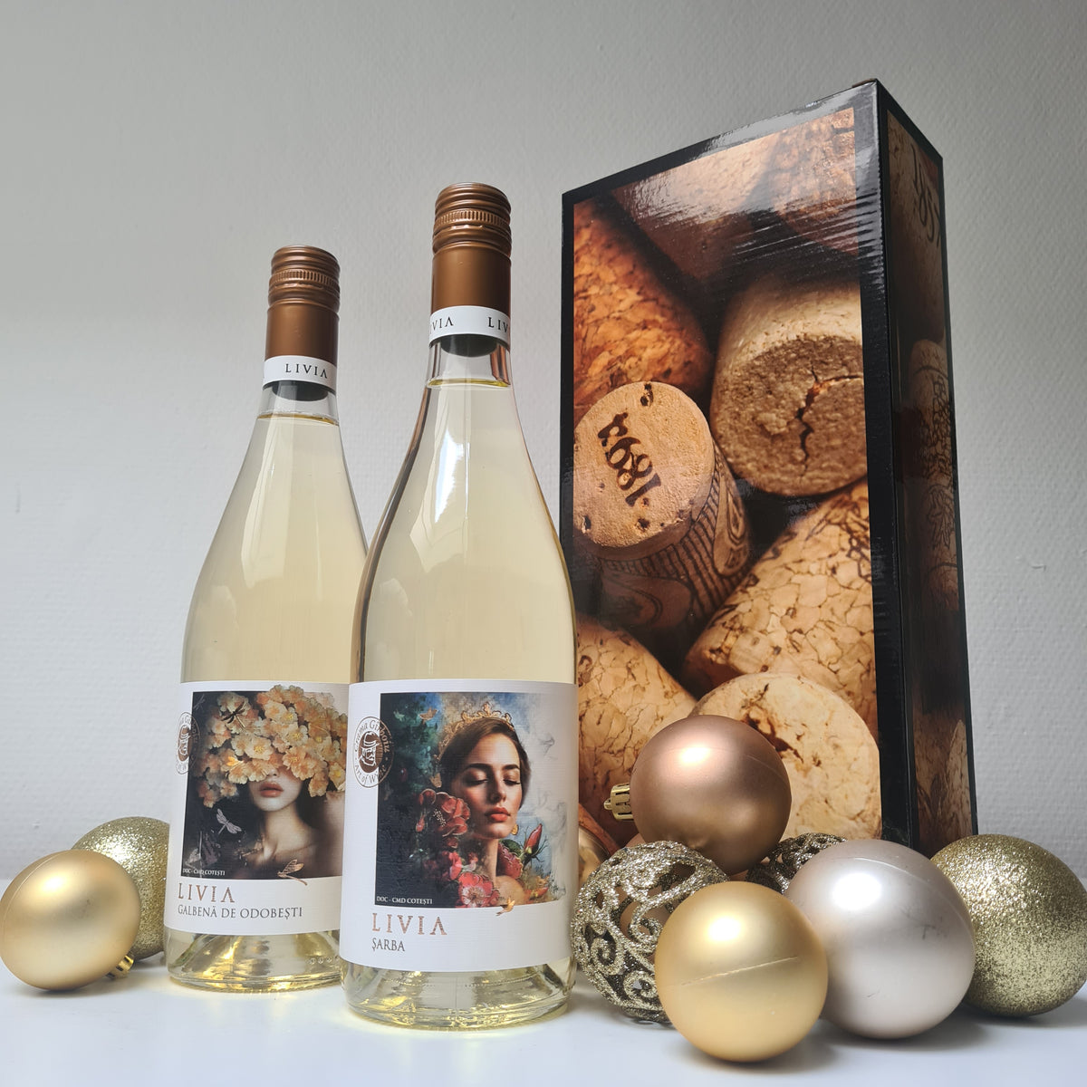 Wijnpakket 2 flessen witte wijn uit Roemenië in geschenkdoos kerstkado wijn