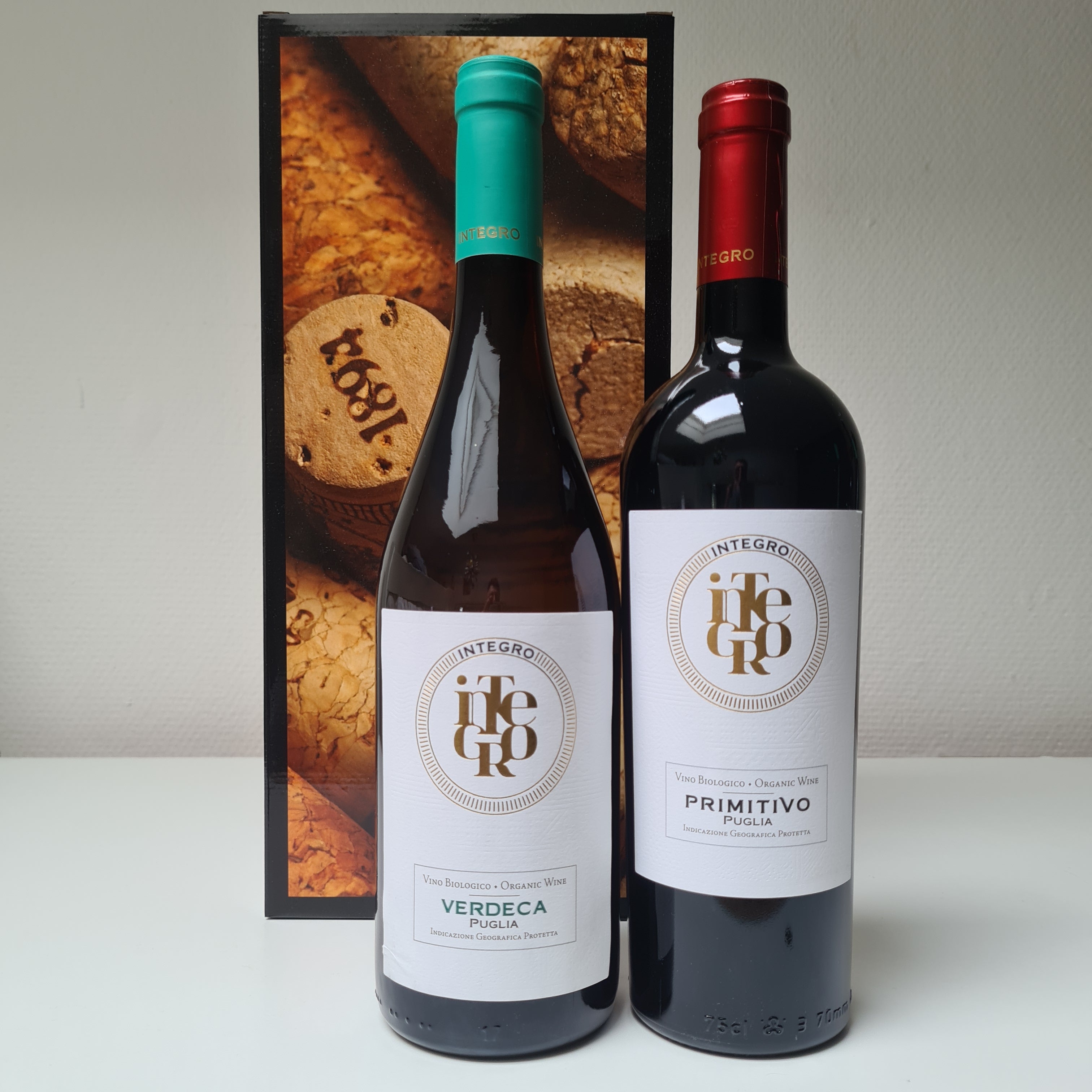 Wine box Italy: 1 bottle white & 1 bottle red