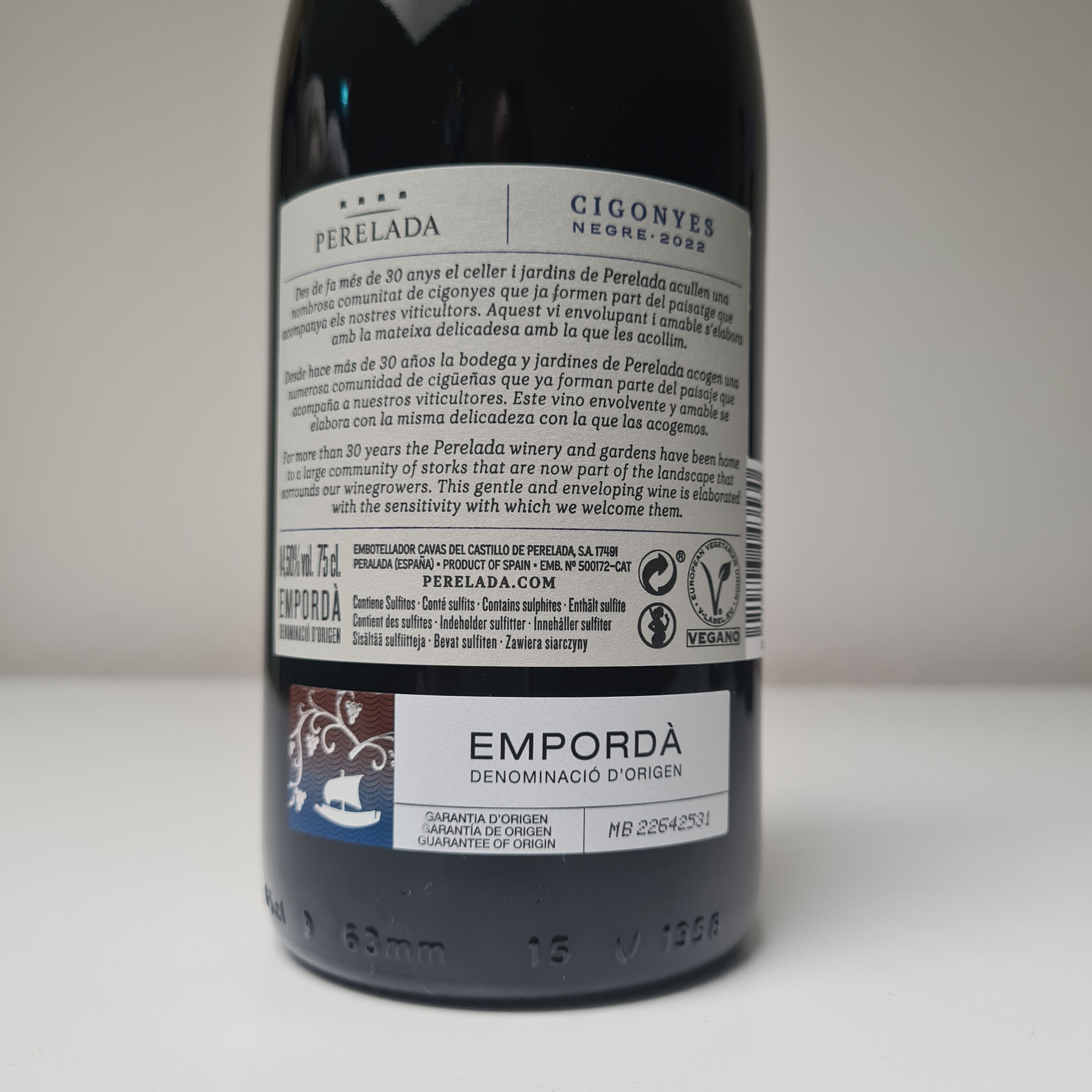 Etiket achterzijde Perelade Cigonyes Negre spaanse rode wijn