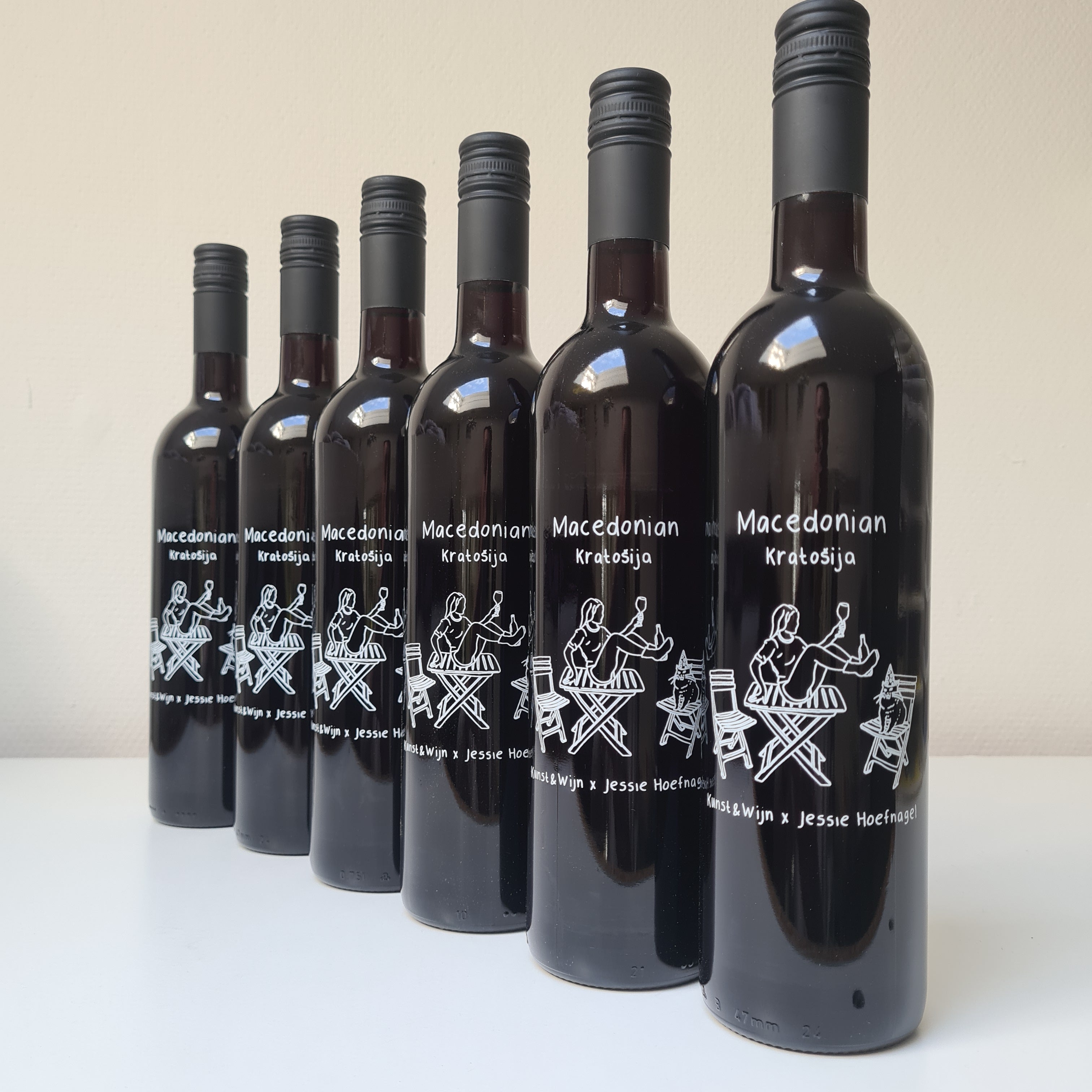 Gift box: 1 bottle Kratosija