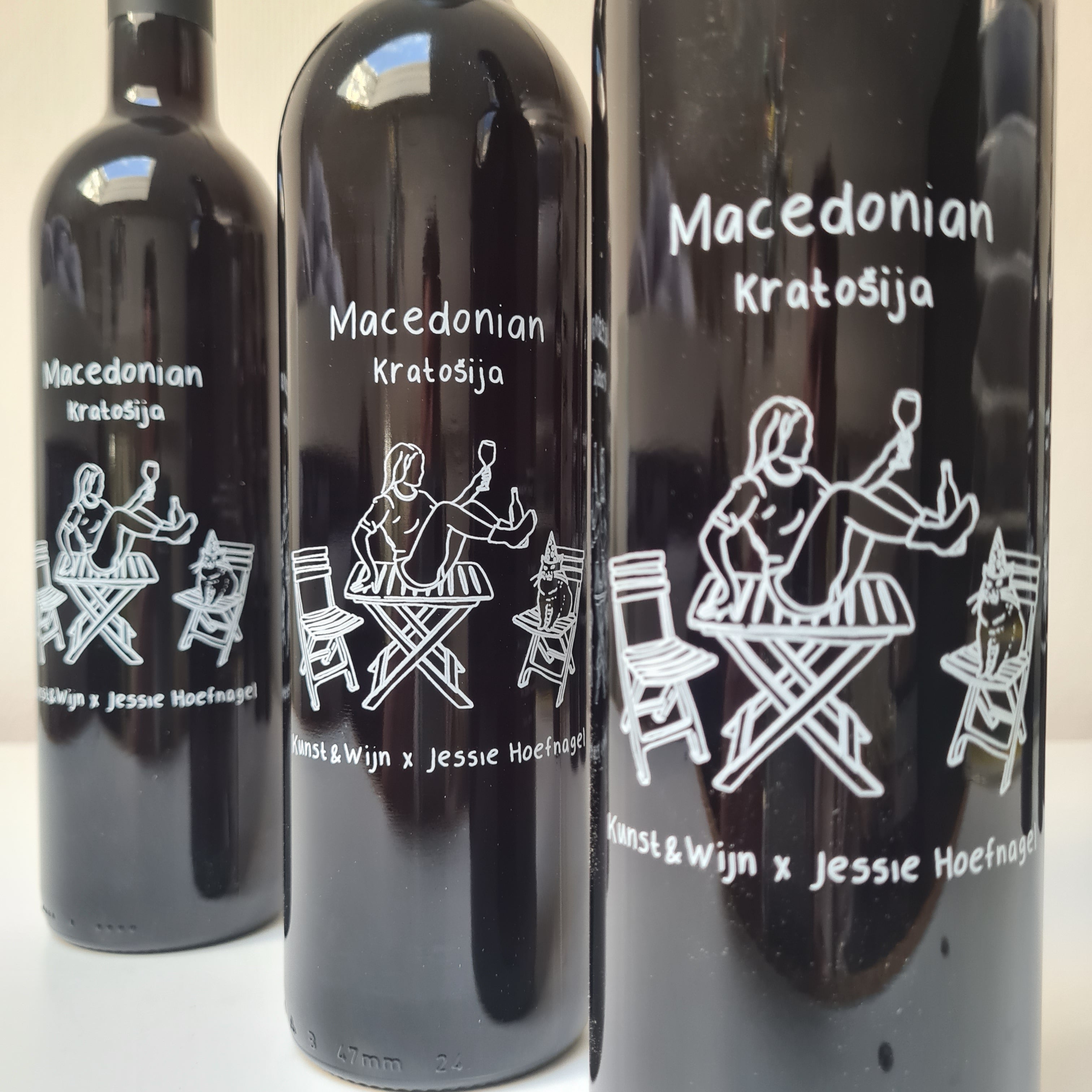 Gift box: 1 bottle Kratosija