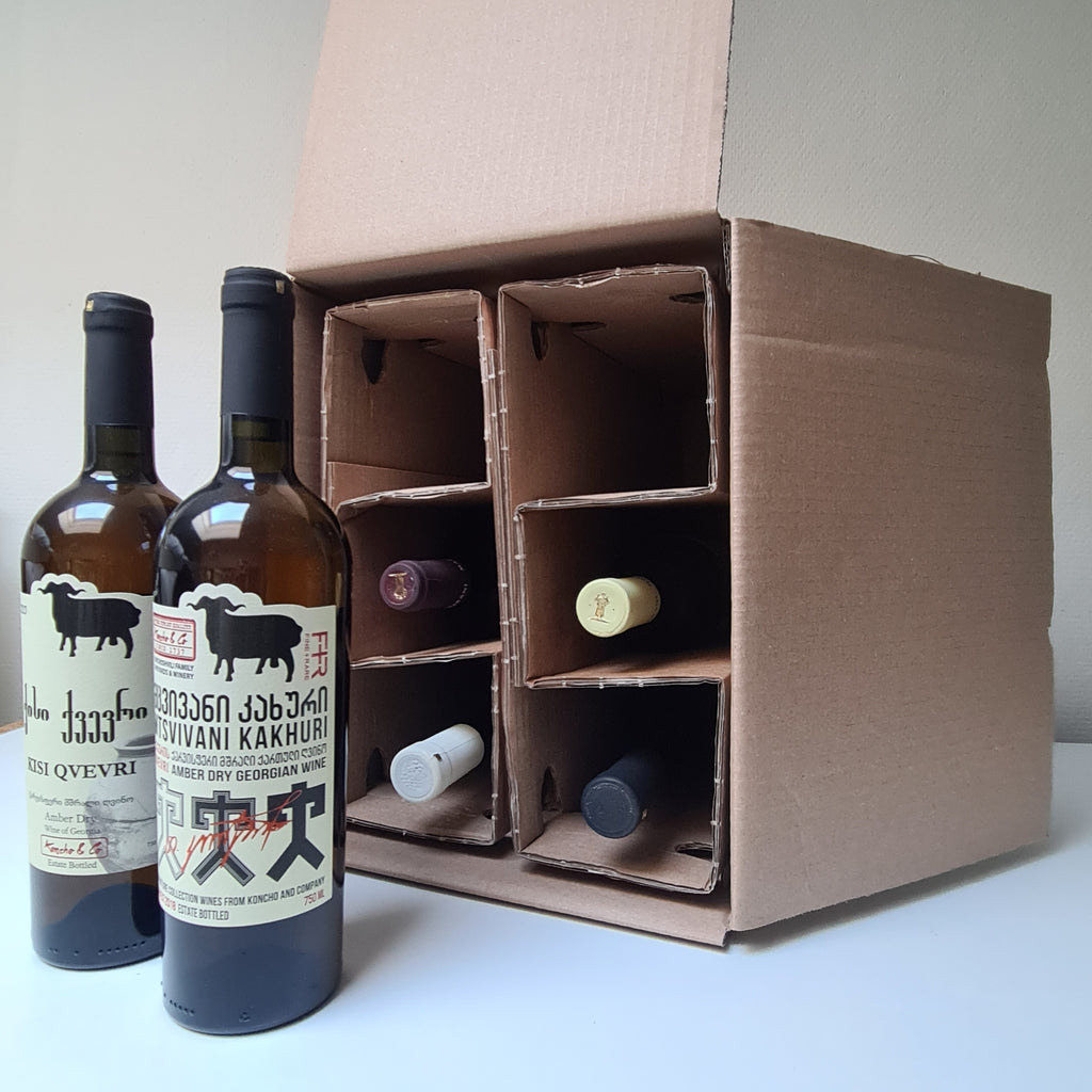 Wijndoos Georgië met 6 flessen wijn in wijnverzenddoos.